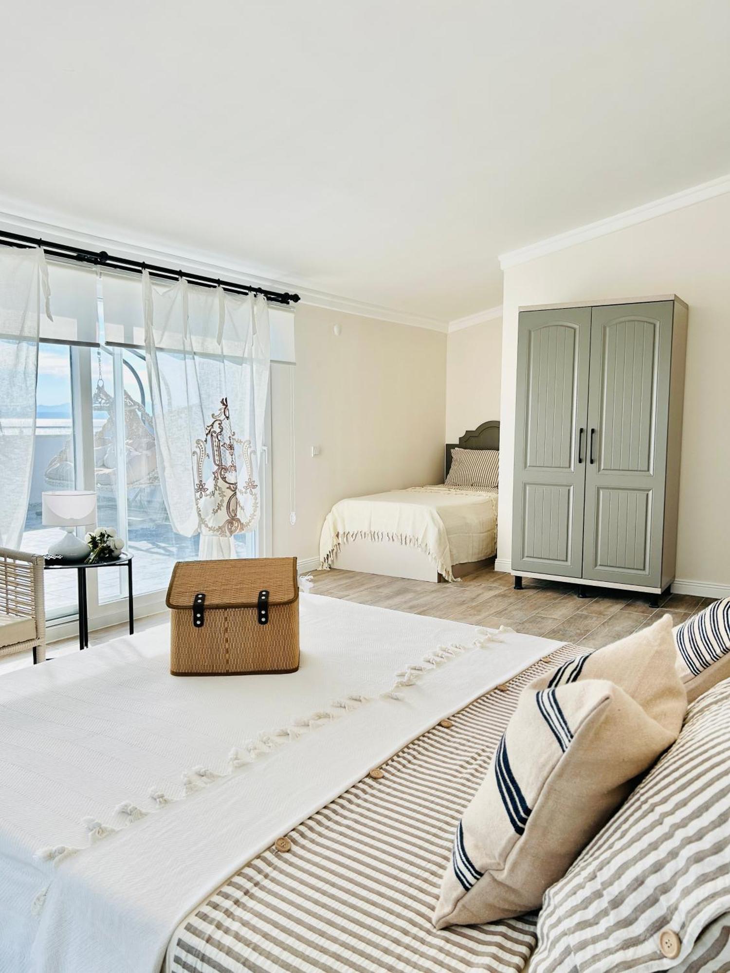 Soho Ayvalik Beach House Hotell Küçükköy Exteriör bild